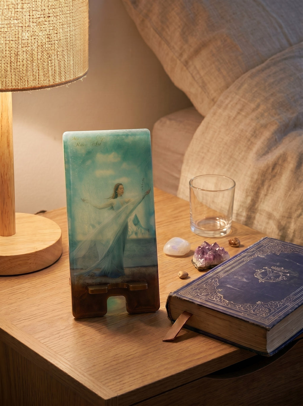 WickToria resin phone stand — side view, bespoke personal photo desk accessory